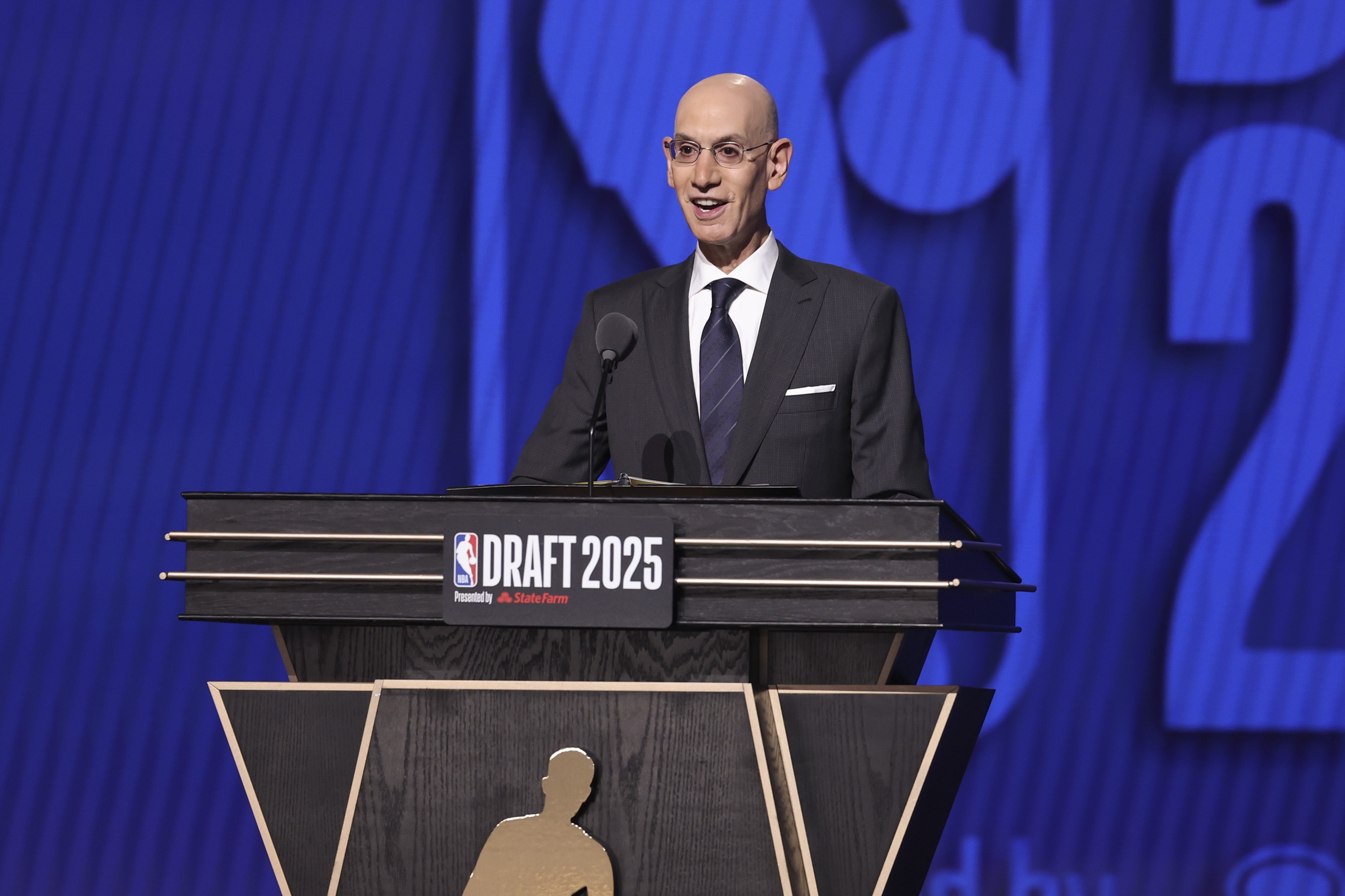开云体育APP-萧华：NBA扩军谈判仍在进行中 最终增加一支还是两支球队还未敲定